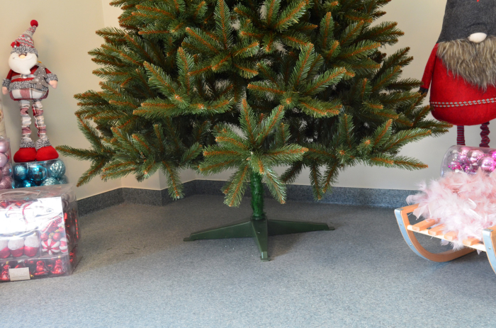 Brad artificial Christmas Deluxe by Sersimo, Royal, 240cm [26]