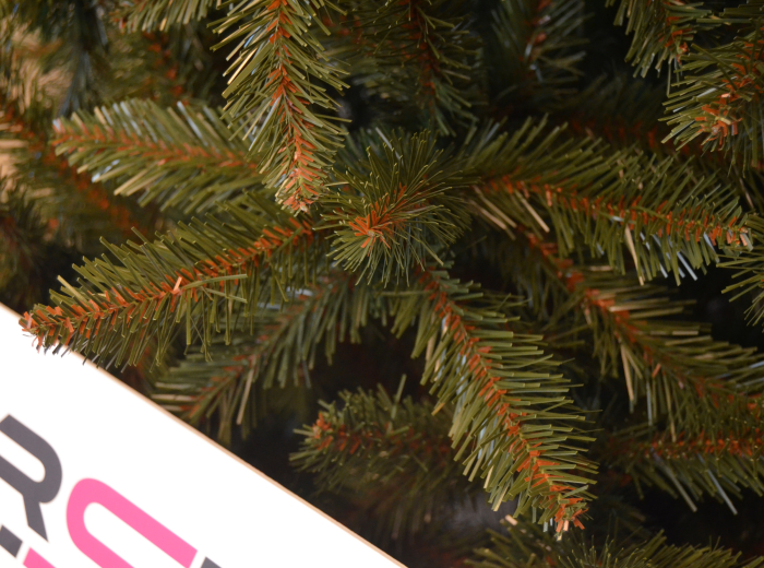 Brad artificial Christmas Deluxe by Sersimo, Royal, 240cm [6]