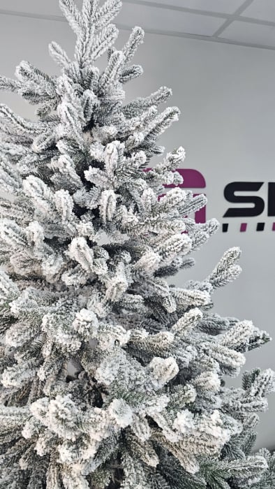 Brad artificial Christmas Deluxe by Sersimo, Viena nins, 3D, 250cm [6]