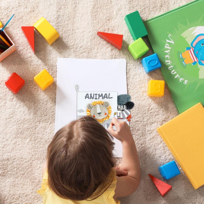 Carte Senzoriala, , pentru Bebelusi, 15x16x6 cm, cu Animalute, 3D, Cu Sunete si Fosnete, 0-3 Ani, Model Leu, Gri [5]