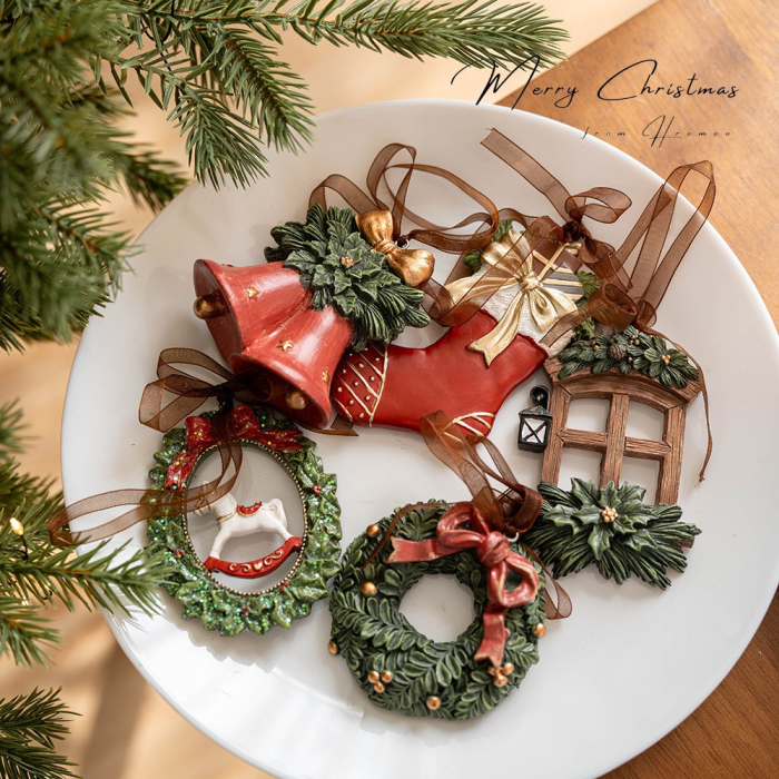 Decoratiune de Craciun, , pentru Brad, Model Soseta, 10 x 6 cm, din Rasina, Multicolor [5]