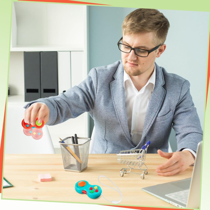 Jucarie Interactiva, , Model Fidget Pad, Antistres, +3 Ani, Functii Multiple, 5.5 x 3.5 x 11 cm, Verde [4]