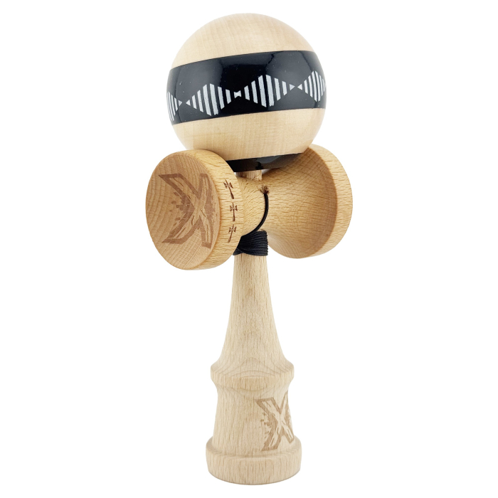 Kendama X FREQUENCY Originala, Profesionala, , Big Cups V2, Super Sticky cu Cupe Mari, Rulment Metalic, din lemn 18 cm, Ata 55 cm, Negru/Maro [9]