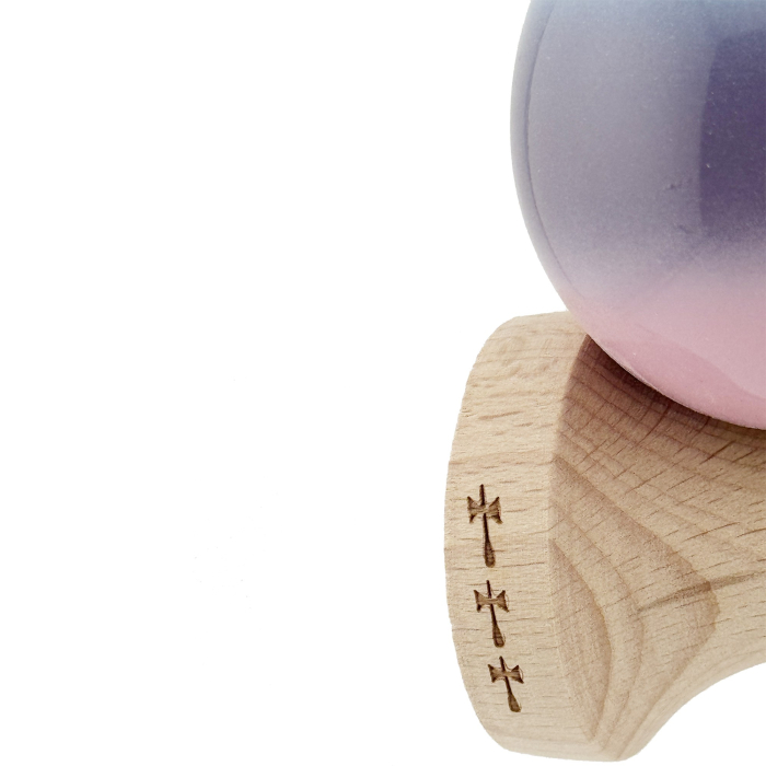Kendama X Originala, Profesionala, , Big Cups V2, Super Sticky cu Cupe Mari, din lemn 18 cm, Rulment Metalic cu Ata 55 cm, Albastru/Mov/Roz [6]