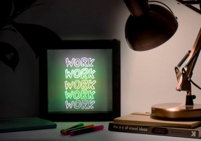 Lampa Rama cu Lumina LED Neon pentru Mesaje Fluorescente, 23 x 23cm si 3 Carioci Incluse [6]