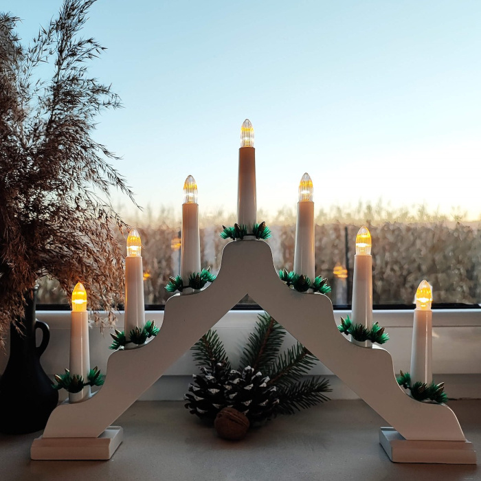 Lumanari decorative de Craciun, stand de lemn, 7 becuri tip LED, culoare alba [5]