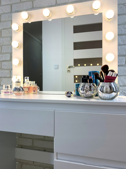 Masa de toaleta si machiaj Hollywood Pro, alba, cu 4 sertare, oglinda si 12 LED-uri, 90x40x140 cm [2]