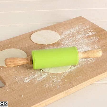 Sucitor din Silicon cu Ax Rotativ si Manere din Lemn de Bambus, pentru Modelat Aluatul, Calitate si Design Premium, 10cm [7]