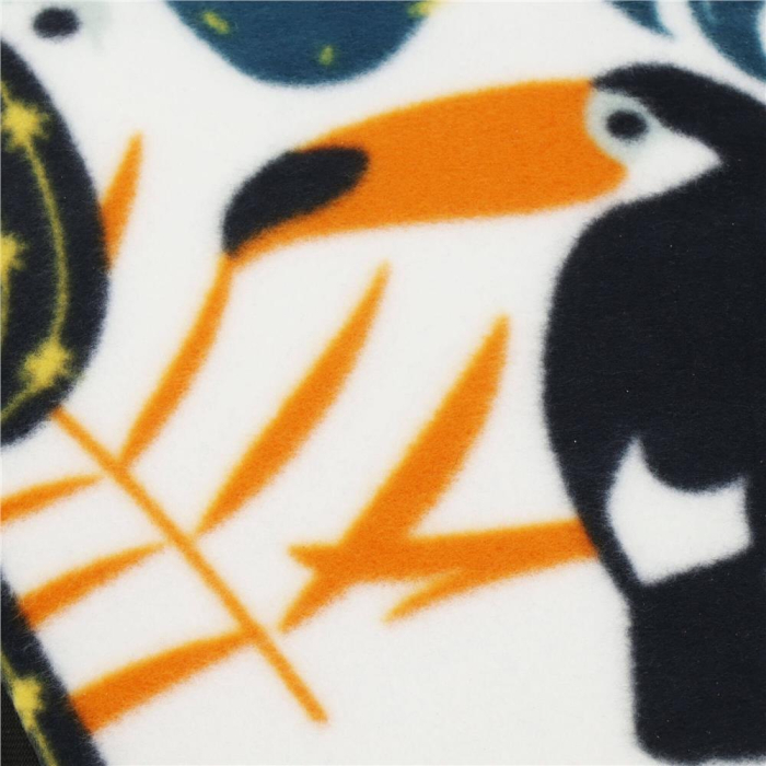 Patura pentru picnic sau plaja, cu folie izolatoare si maner, 150x200cm, model tropical, alb verde [4]