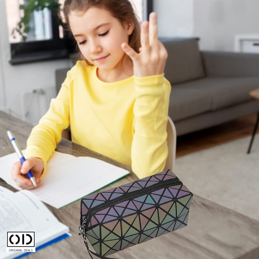 Penar Reflectorizant cu Elemente Geometrice, PVC Premium, cu Fermoar si Maner – Original Deals [11]