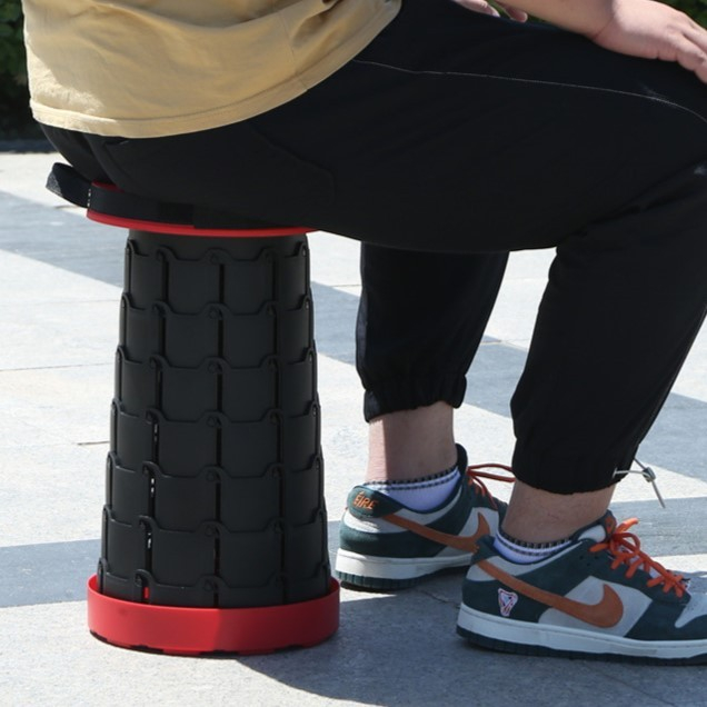 Scaun Telescopic Pliabil pentru Camping si Pescuit, , Portabil, Universal, Sustine 150 kg, ABS, Diametru 25 cm, Extensibil, Inaltime 45 cm, Rosu-Negru [6]