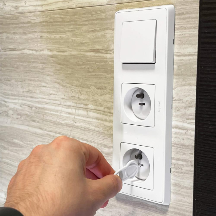 Set 12 protectii pentru prize copii, deblocare cu cheie, 35mm, alb [2]