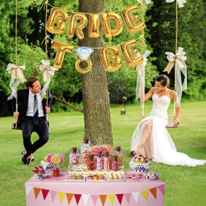 Set Baloane din Folie Metalizata, , Model Bride to Be cu Inel de Logodna, Litere de 40 cm, Baloane Party, Ambalaj Individual, Pai Inclus, Umflare cu Aer sau Heliu, Auriu [3]