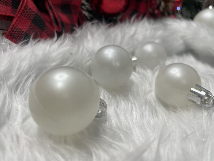 Set globuri de Craciun, 37 bucati, 3-8cm, alb perla [12]