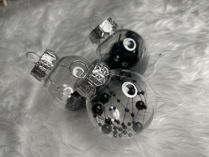 Set globuri de Craciun Inedit, 24 bucati, 5cm, transparente cu interior negru [17]