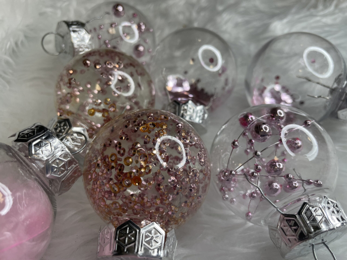 Set globuri de Craciun Inedit, 24 bucati, 5cm, transparente si roz pal [28]