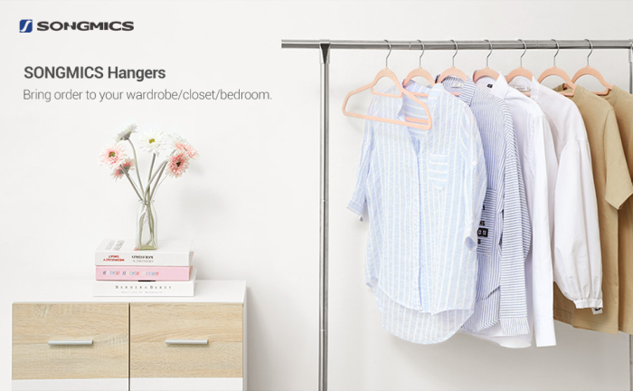 SONGMICS Set de 50 de umerase pentru haine, anti-alunecare cu catifea, bara de cravata si carlig pivotant, 43,5 cm, roz deschis [7]