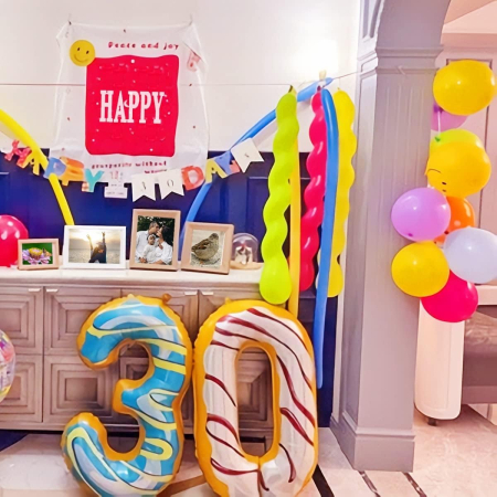 Balon din Folie Metalizata , Figurina Cifra, Imprimeu Gogosi, Tema Aniversare 100 cm, Ambalaj Individual, Pai inclus, Umflare cu Aer sau Heliu, Multicolor, Cifra 0 [6]