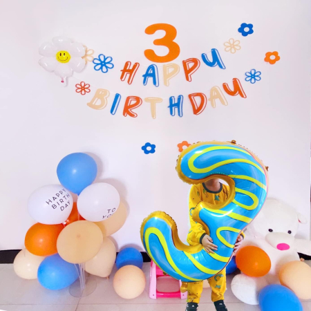 Balon din Folie Metalizata , Figurina Cifra, Imprimeu Gogosi, Tema Aniversare 100 cm, Ambalaj Individual, Pai inclus, Umflare cu Aer sau Heliu, Multicolor, Cifra 3 [7]