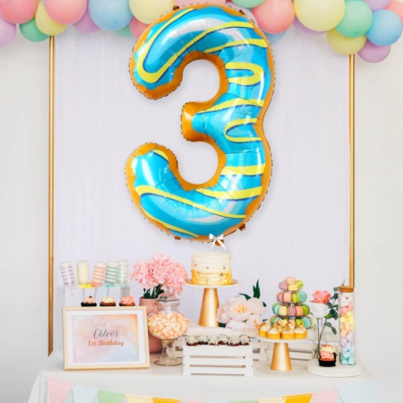 Balon din Folie Metalizata , Figurina Cifra, Imprimeu Gogosi, Tema Aniversare 100 cm, Ambalaj Individual, Pai inclus, Umflare cu Aer sau Heliu, Multicolor, Cifra 3 [2]