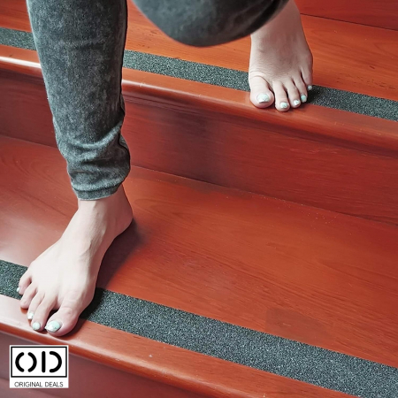 benzi antiderapante trepte banda antiderapanta scari banda antiderapanta dedeman banda antiderapanta trepte exterior dedeman banda antiderapanta cauciuc Banda Antialunecare benzi scari exterioare [13]