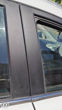 bandă protecție ușă mașină bandă cauciuc auto uși protecție margine ușă auto bandă autoadezivă uși mașină bandă PVC auto bandă protecție neagră auto bandă uși mașină cauciuc bandă protecție pentru marginea ușii mașinii din PVC cauciucat  bandă autoadezivă neagră pentru protecția ușilor auto  protecție uși auto împotriva zgârieturilor și loviturilor  bandă cauciuc auto pentru margini uși mașină  bandă flexibilă din PVC cauciucat pentru protecția portierelor  bandă autoadezivă pentru protecția muchiilor ușilor mașinii  bandă protecție universală pentru portiere mașină  bandă cauciuc neagră auto pentru colțuri și margini uși [13]