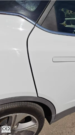 bandă protecție ușă mașină bandă cauciuc auto uși protecție margine ușă auto bandă autoadezivă uși mașină bandă PVC auto bandă protecție neagră auto bandă uși mașină cauciuc bandă protecție pentru marginea ușii mașinii din PVC cauciucat  bandă autoadezivă neagră pentru protecția ușilor auto  protecție uși auto împotriva zgârieturilor și loviturilor  bandă cauciuc auto pentru margini uși mașină  bandă flexibilă din PVC cauciucat pentru protecția portierelor  bandă autoadezivă pentru protecția muchiilor ușilor mașinii  bandă protecție universală pentru portiere mașină  bandă cauciuc neagră auto pentru colțuri și margini uși [9]