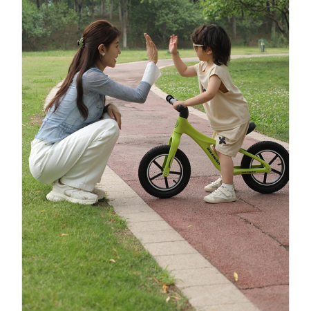 Bicicleta pentru Copii, , Fara Pedale, Pentru 2-6 Ani, 2 Roti Silentioase, Sa Reglabila 43 - 58 cm, din Plastic si Fibra de Sticla, 88 x 56 x 43 cm, Verde [4]