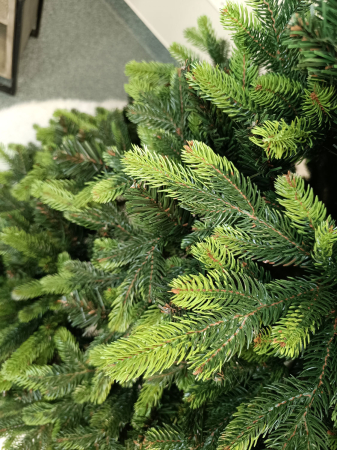 Brad artificial Christmas Deluxe by Sersimo, Carpati cu varfuri verzi, 2D+3D, 180cm [2]