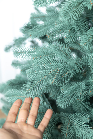 Brad artificial Christmas Deluxe by Sersimo, Kovalivka Select argintiu, integral 3D, 210 cm [15]