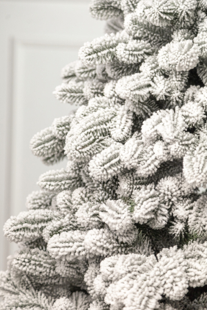 Brad artificial Christmas Deluxe by Sersimo, Kovalivka Select nins, integral 3D, 230cm [24]