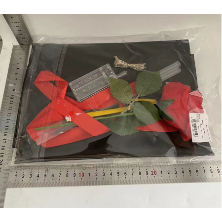 Buchet Decorativ, , Trandafir in Balon cu Lumini Led, Diametru 35 cm, 2 x Baterii AA (neincluse), Rosu/Negru [8]