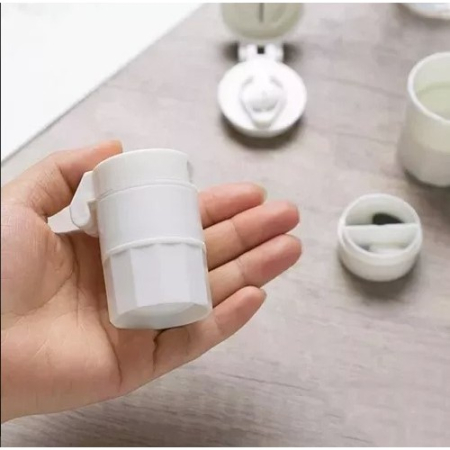 Cutie Pastile Multifunctionala, , 4 in 1, Pahar Apa, Taiere, Sfaramare, Depozitare, Compact, ABS cu Lama din Inox, Alb, 8.7x6.2x4.1 cm [4]