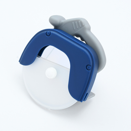 ✨TOATE PRODUSELE✨ - Cutit circular pentru pizza , 11.5 x 12.5 cm, otel inoxidabil si plastic, capc protectie lama, albastru