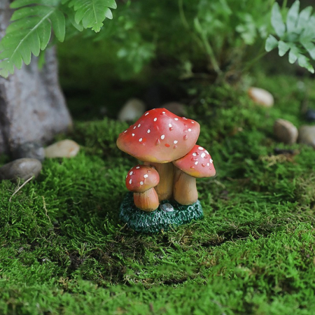 Decoratiune Ornament pentru Ghiveci, , Decoratiune pentru Gradina, Model 1 Ciuperci Rosii cu Buline Albe, 3.1 x 4 cm, Rosu [1]