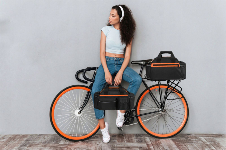 Geanta portbagaj bicicleta, 3 compartimente si 5 buzunare laterale, 45x20x22cm, negru cu elemente reflectorizante portocalii [8]