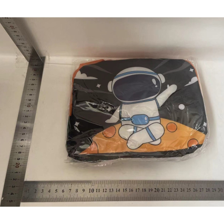 Geanta Termoizolanta pentru Copii, , 23x13x19 cm, Model Imprimeu Astronaut, din Folie de Aluminiu si Panza Oxford, Negru/Portocaliu [1]