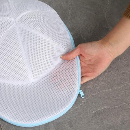 Husa de Spalare Sapca, , pentru Masina de Spalat, din Poliester, Circumferinta 53 cm, cu Fermoar, Alb/Albastru [2]