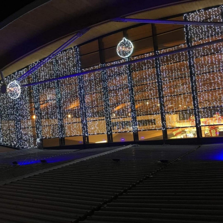 Instalatie Craciun Profesionala de Exterior IP65, Tip Perdea, 4m x 5m, 2000 Led-uri Mari, Alb rece, cu flash, Alimentator 1,5 m, Interconectabila, Fir negru,  [7]