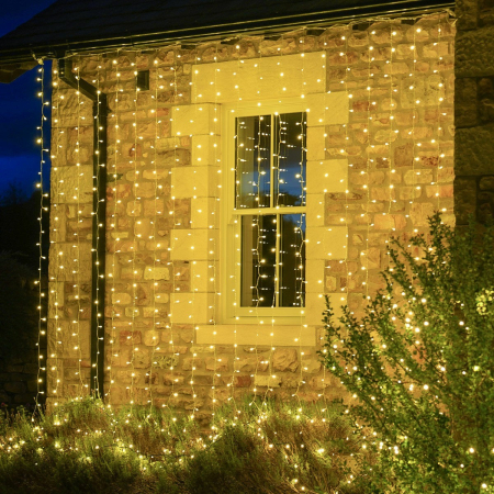 Perdea - Instalatie Craciun, Tip Perdea, 1 m x 1 m, 60 LED-uri, Alb Cald, Controler, 8 jocuri de lumini, Interconectabila, Fir transparent, Interior/ Exterior, 