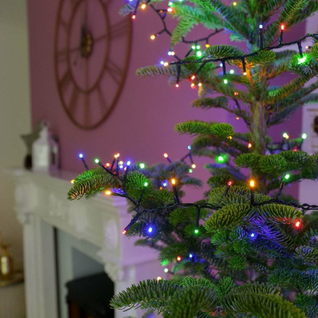 ✨TOATE PRODUSELE✨ - Instalatie de Craciun liniara Yoto, 10 m, din care 1 m cablu priza 220V, 100 LED, 8 jocuri de lumini, controler, fir negru, multicolor