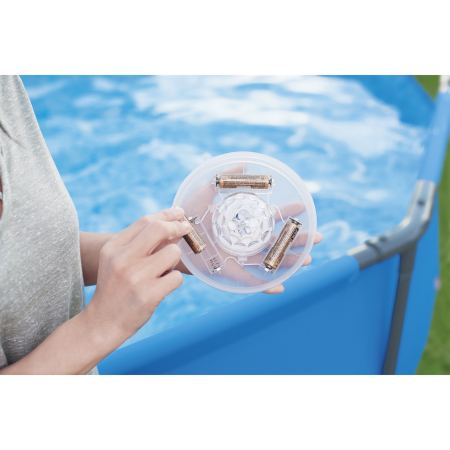 Lampa plutitoare cu LED pentru piscina Bestway FloatBright, 4 culori, 7 moduri, functionare cu 3 baterii AA [6]