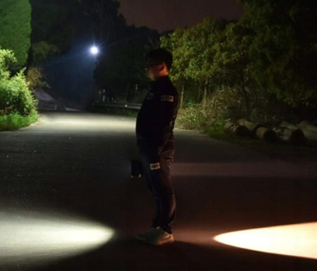 Lanterna multifunctionala, reincarcabila, power bank, 800lm, 7 moduri de luminare la 2 capete, negru [2]