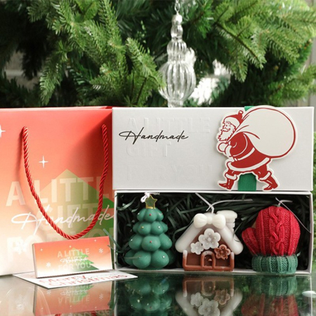 Lumanari - Lumanari Parfumate de Craciun, , GIFT BOX din 3 Lumanari din Ceara de Soia, Model B Brad, Manusa, Casuta, 22.5 x 9.5 x 5 cm, Multicolor