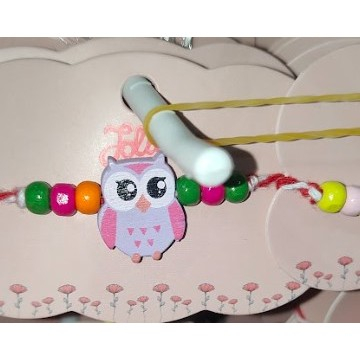 Martisor Bratara Multicolora pentru Copii Random, Snur Alb Rosu, Pandantive din Lemn, Colorate, Modele pentru Copii cu Specific Martisor [3]