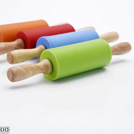 Sucitor din Silicon cu Ax Rotativ si Manere din Lemn de Bambus, pentru Modelat Aluatul, Calitate si Design Premium, 10cm [0]