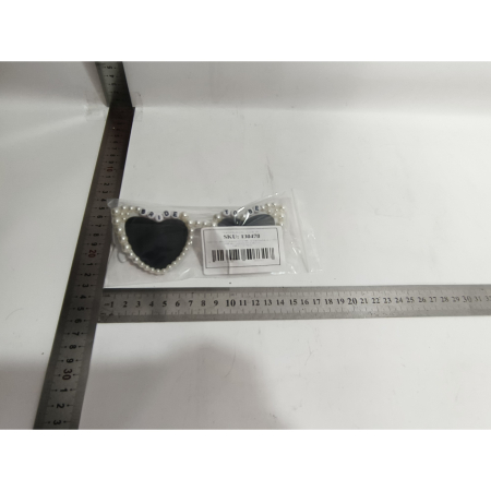 Ochelari in Forma de Inima, , pentru Petrecerea Burlacitelor, Tematica Nunta, Protectie Soare, 15.3x5.7x14.5 cm, Scris Bride to Be cu Perle, Alb [1]