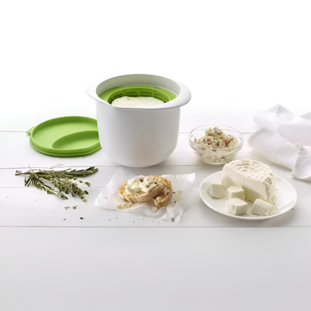 Recipient pentru Preparat Branza, , Capac de Silicon, Cheese Maker din Plastic, Strecuratoare, 17x14.5x12.8 cm, Alb [2]