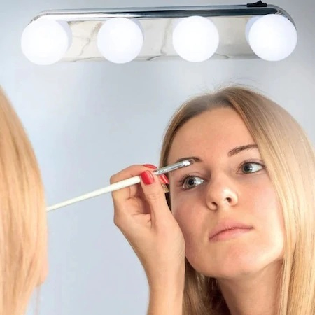 Lampa LED Wireless Portabila Pentru Oglinda sau Mobila, cu 4 Becuri Puternice, Buton On/Off, Compatibila pentru Make Up, Machiaj, Premium, Versatila, Universala [0]