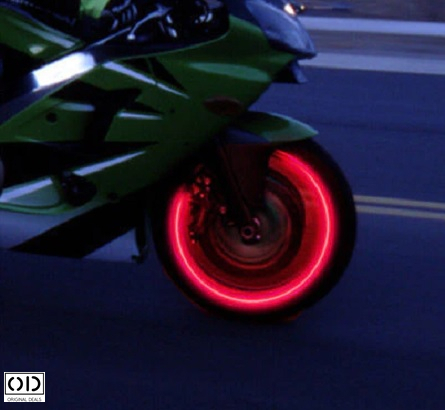 Set 2 Lumini LED cu Ventil si Baterii pentru Roata Cauciuc, Compatibil cu Bicicleta, Masina sau Motocicleta, Rosu [13]